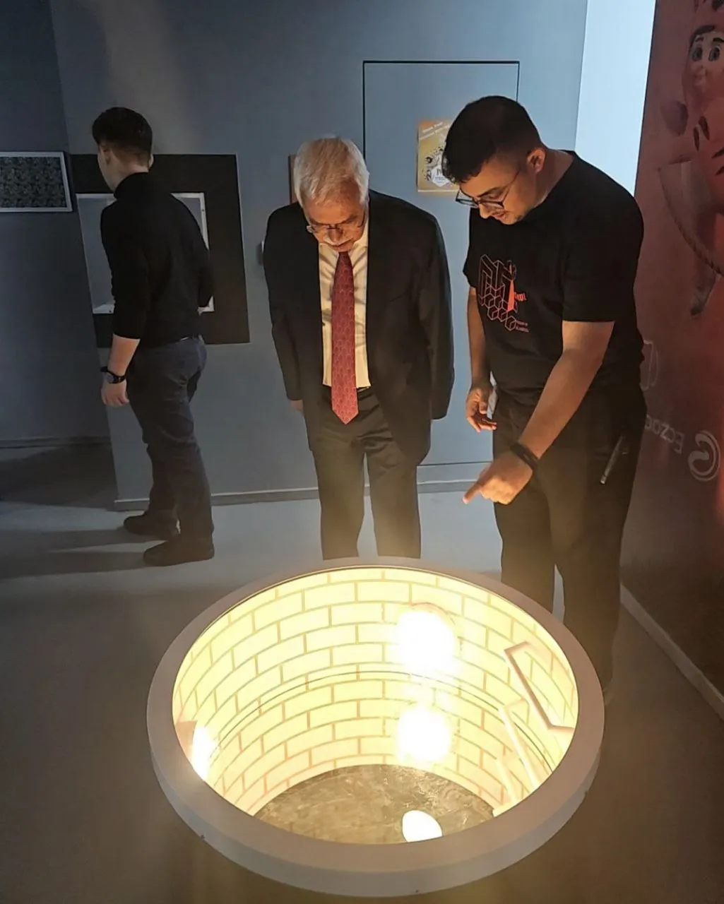 Достигнуто первичное соглашение с издательским домом «Мега Басим» о публикации книг-альбомов