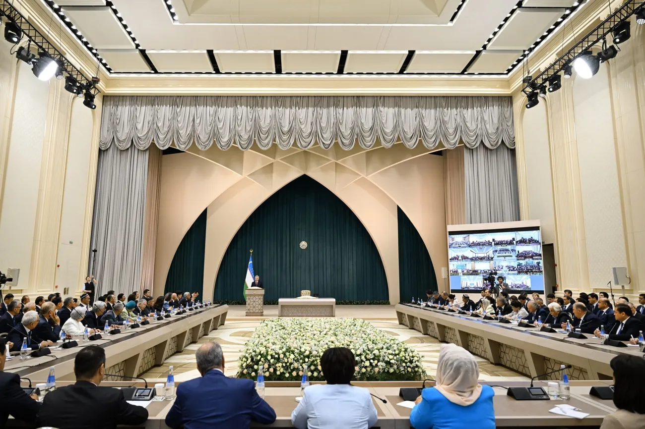 Shavkat Mirziyoyev madaniyat va sanʼat sohasi vakillari bilan uchrashdi