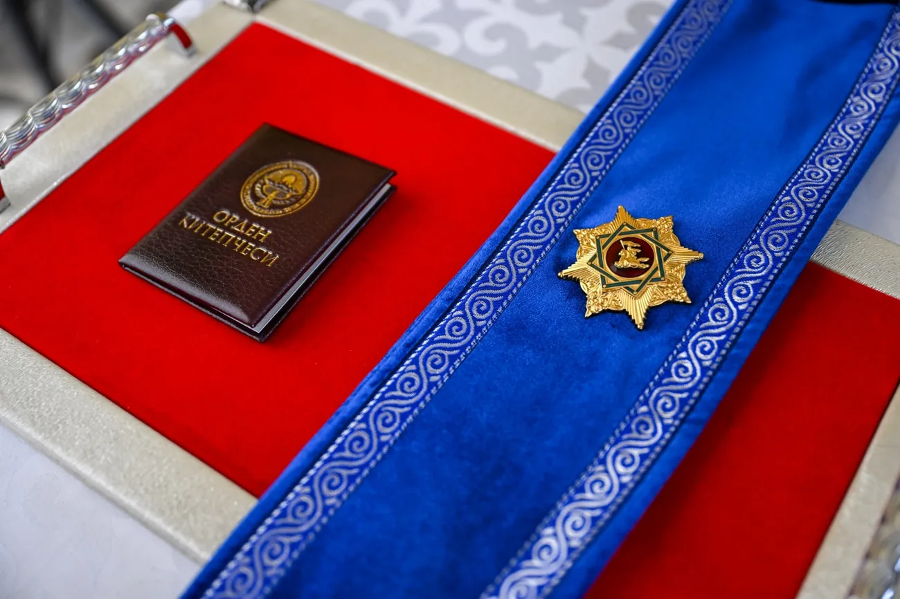 Президент Узбекистана награжден орденом «Манас» I степени