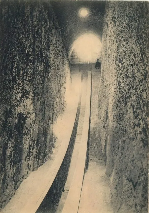 Samarqand obidalari qo‘riqchisi — Vyatkin