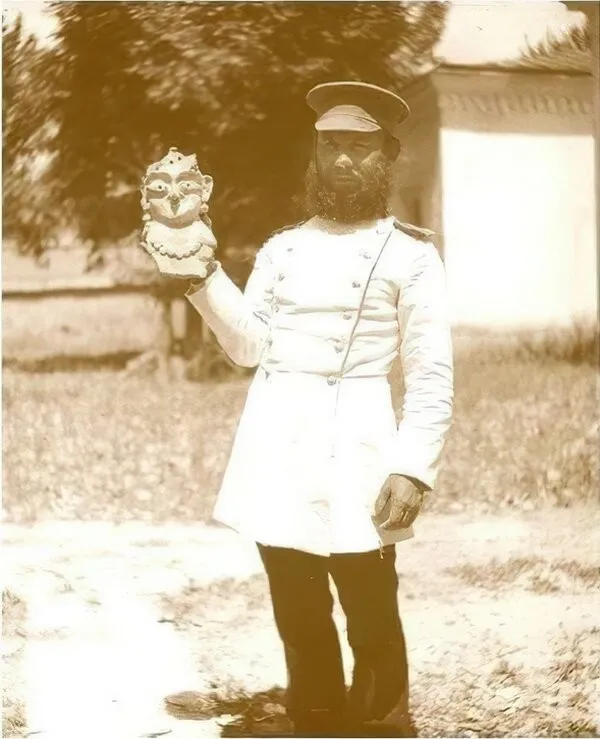 Samarqand obidalari qo‘riqchisi — Vyatkin