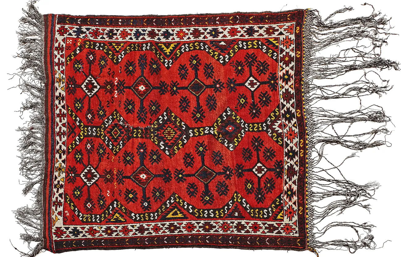 Varipayeva to‘plamidagi uch gilam