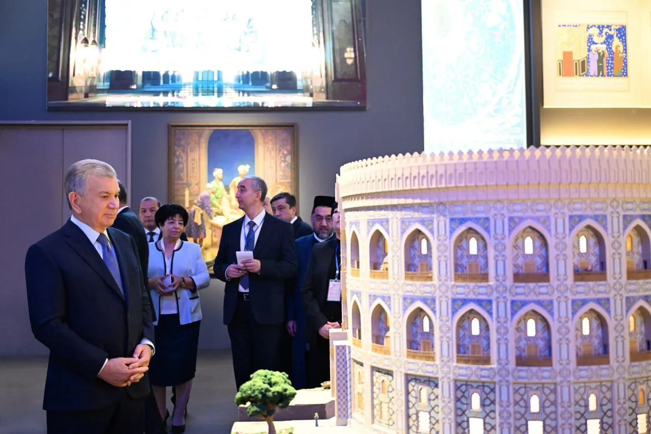 Prezident Islom sivilizatsiyasi markazida olib borilayotgan ishlar bilan tanishdi