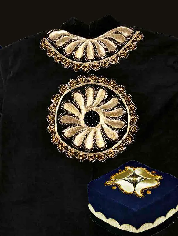 Платье, вышитое золотом, удивившее испанского дипломата