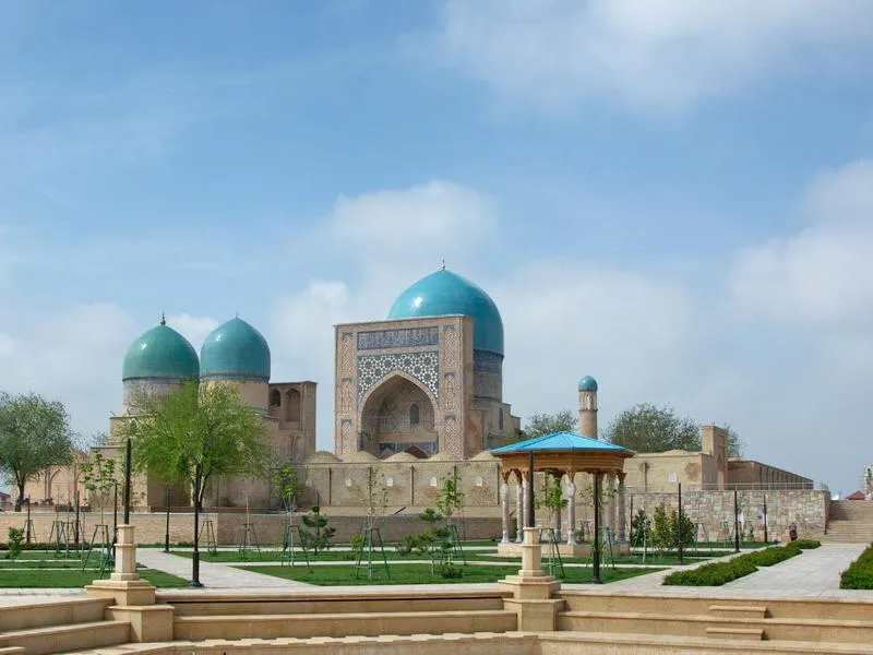 Samarqanddagi Shohi Zindani eslatuvchi Shahrisabzdagi maqbara