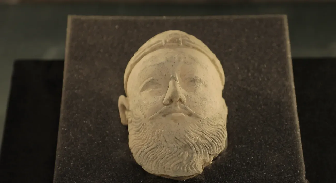 Haykal boshlari, devoriy rasmlar, qabrtosh… Britaniyadan O‘zbekistonga nimalar qaytarildi?
