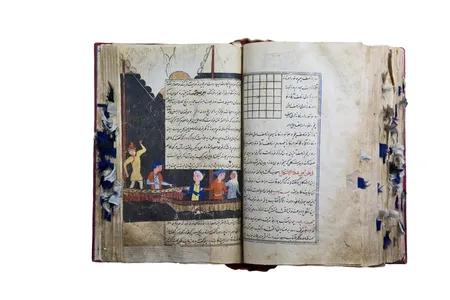 Знаете ли вы историю резьбы и росписи по дереву, кости и ганча?