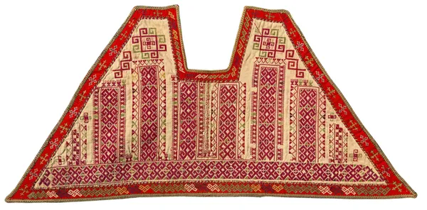 Каракалпакские свадебные платья, вышитые по красному сукну