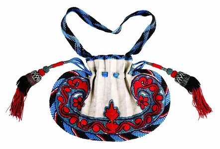 XX asrning boshlarida yaratilgan ipak va shoyi matolar