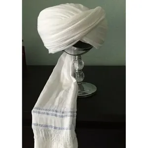 Who wore a turban in Khorezm?