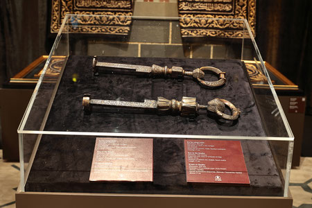 Ka'ba eshigining kalitlari O'zbekistonda!