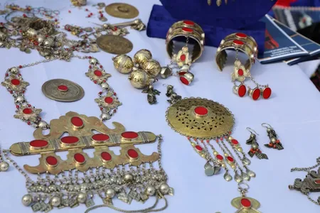 What necklaces did Tashkent women like?