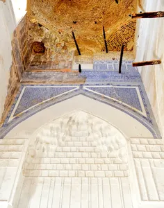 What part of the Khazrati Imam mausoleum has survived?