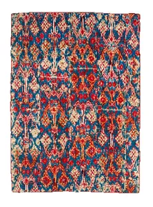 The story of an observer who visited the house of a Russian officer who was passionate about rugs