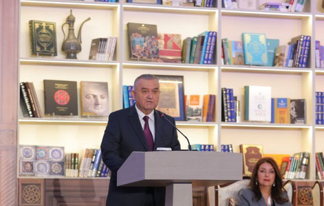 Xayriddin Sultonov — O‘zbekiston xalq yozuvchisi