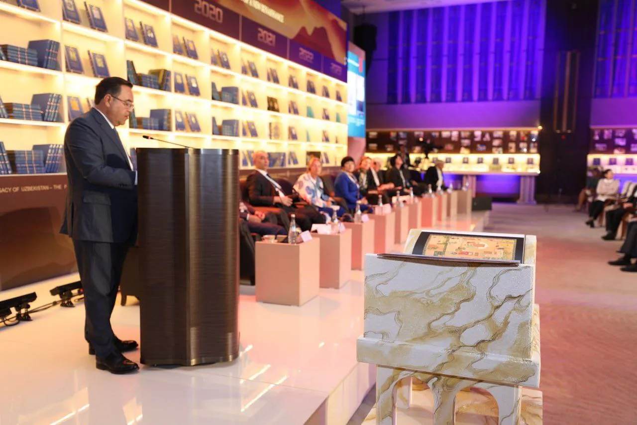 O'zbekistonda ilk bor tarixiy shaxslar bir joyga "to'plandi"