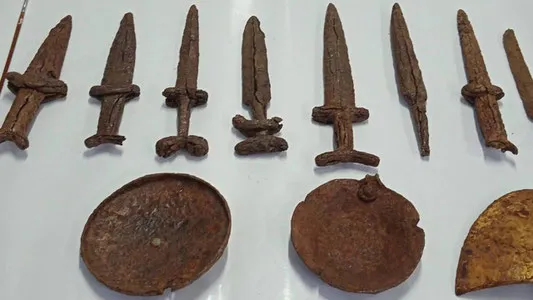 Two-Thousand-Year-Old Weapons Found in Bukhara