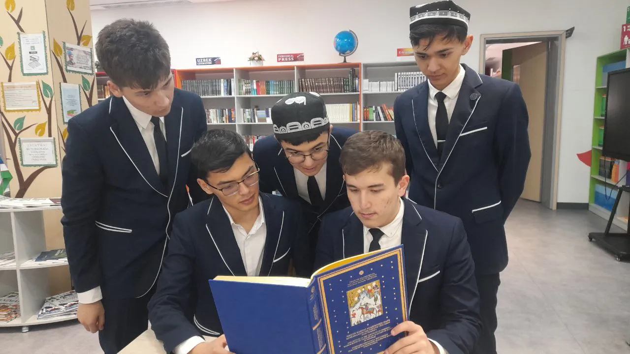 Samarqanddagi yana 15 tashkilot "O'zbekiston madaniy merosi" kitob-albomlariga ega bo'ldi