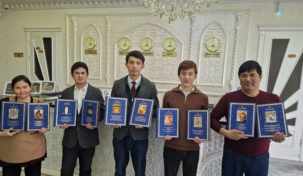 Samarqanddagi yana 15 tashkilot "O'zbekiston madaniy merosi" kitob-albomlariga ega bo'ldi