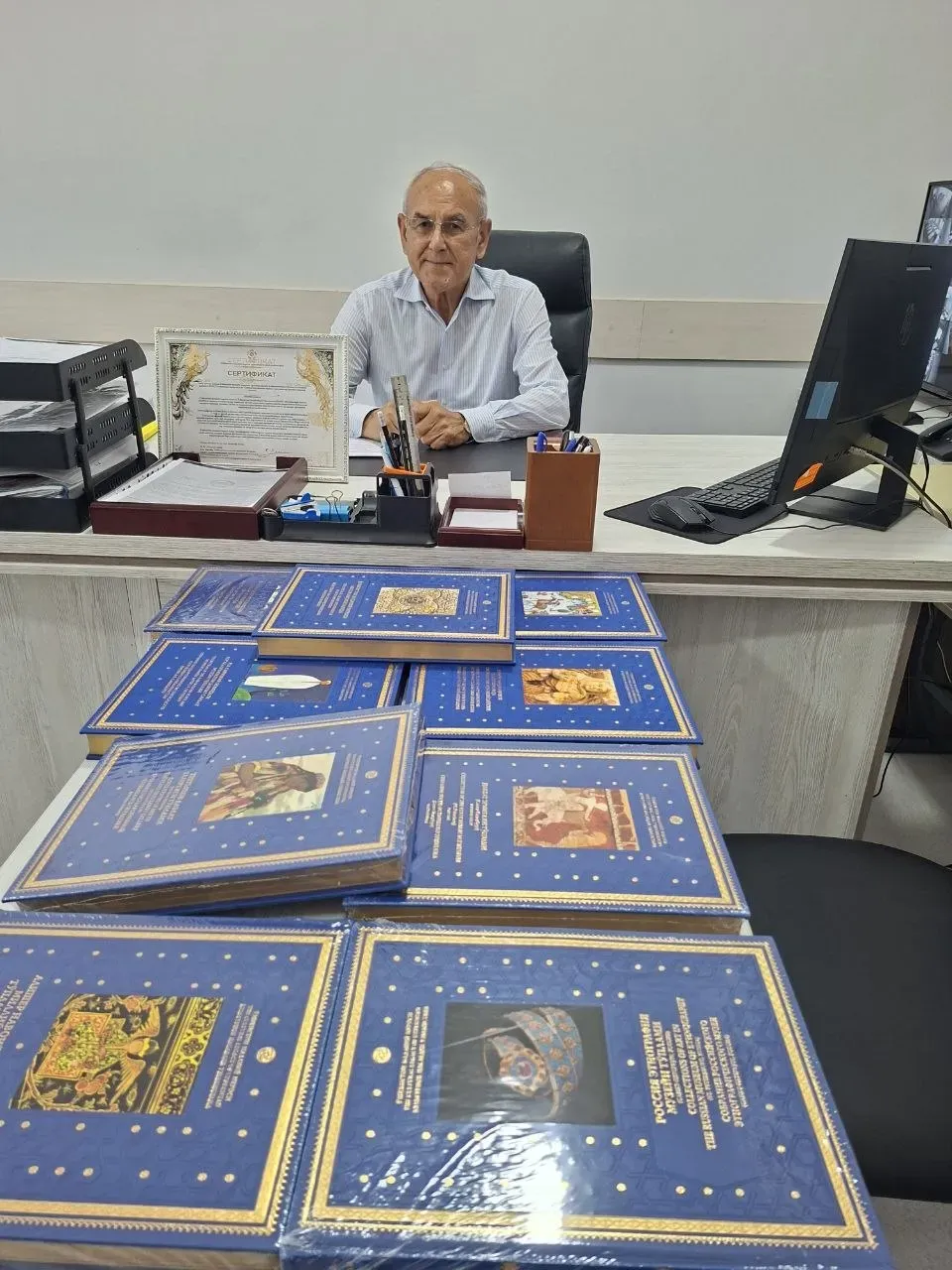 WOSCU yana 15 tashkilotga 150 ta kitob-albom taqdim etdi