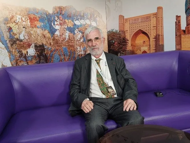 "Kongress ilmiy nashrlar hajmi bilan hayratda qoldirmoqda" – Fransis Rishar