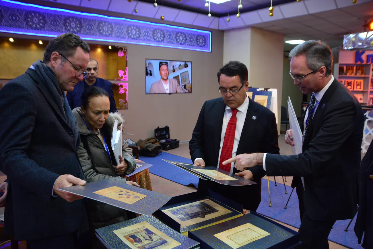 Хорижда сақланаётган Навоийнинг ҳаётлигида ёзилган қўлёзмаларини Ўзбекистонда ҳам кўриш мумкин