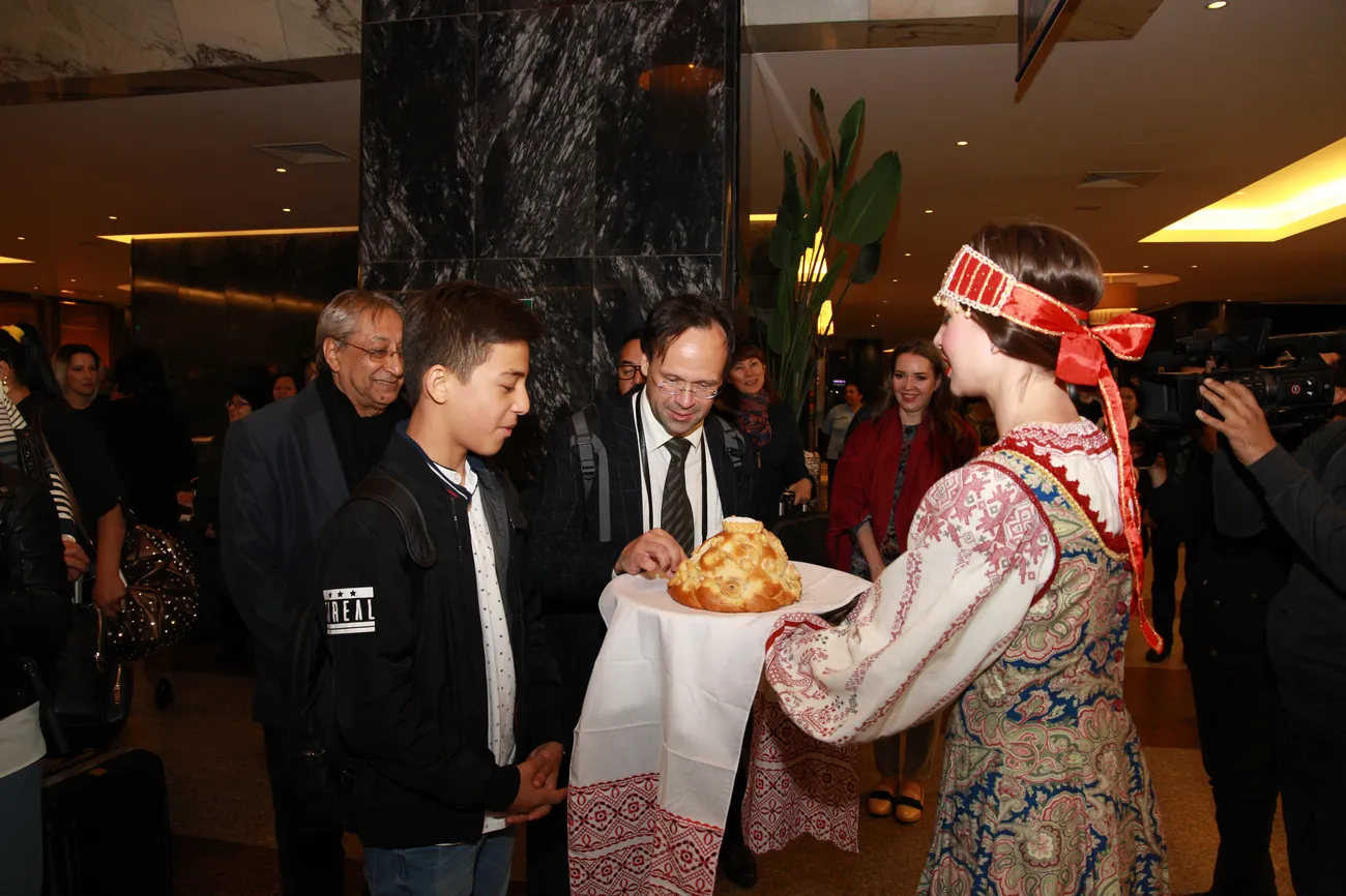 Kongress ishtirokchilari Peterburgga yetib kelishdi