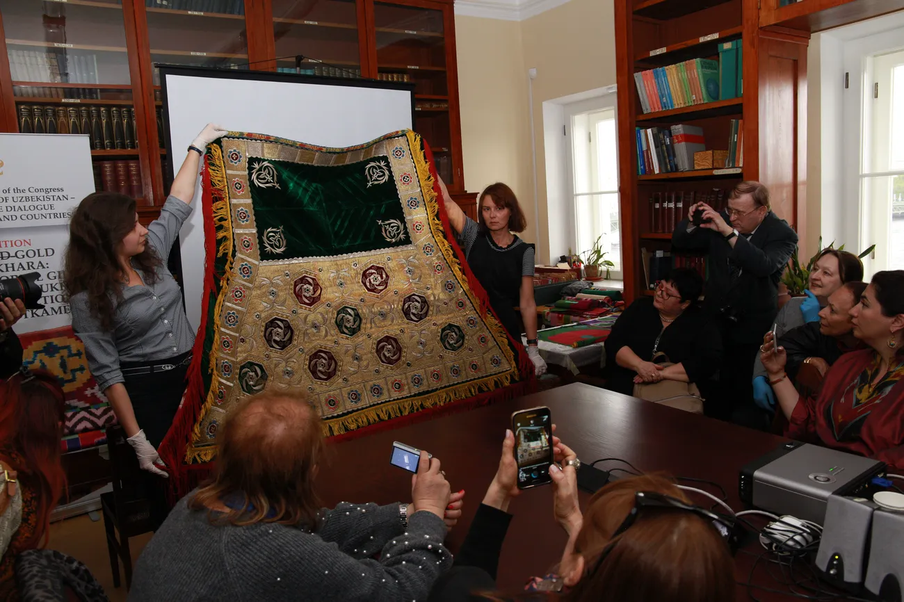 "Шелк и золото Бухары": о чем расскажут в библиотеке Кунсткамеры в Петербурге